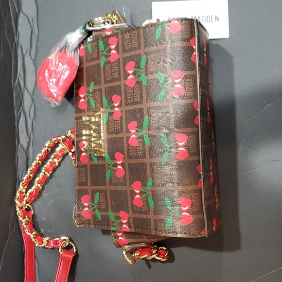 Steve Madden brown plaid checkered cherry print bryder crossbody bag and charm - Picture 2 of 13